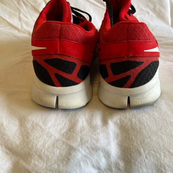 👟🌺Nike sneakers in red, black and white - Picture 4 of 9